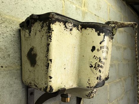 chain pull cistern